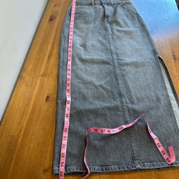 Madewell Demin Side-Slit Midi Skirt in Hallandale Washington - Picture 8 of 9